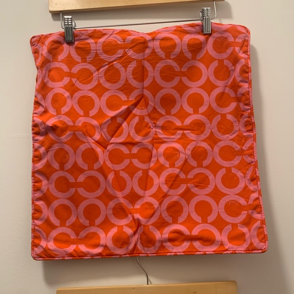 Coach Pillow Cases 17 x 17 Used Orange - Picture 4 of 12